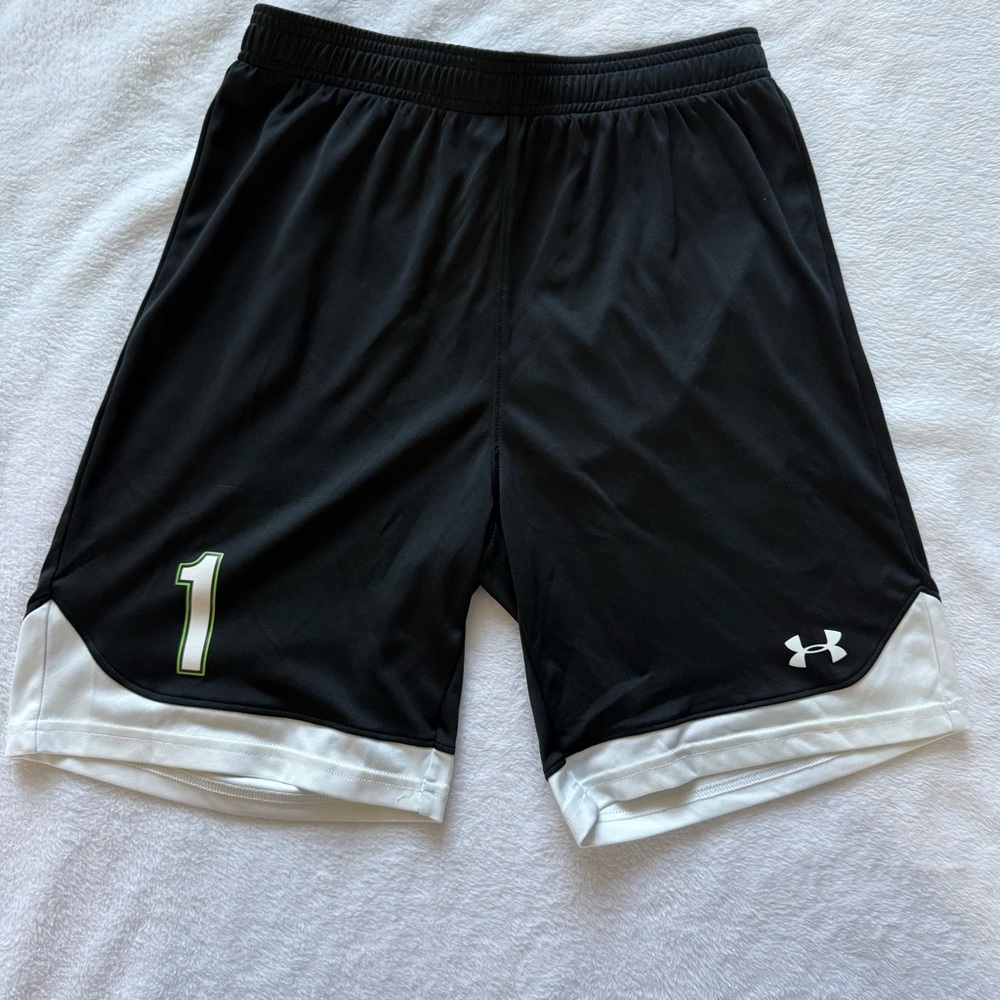 Under Armour Shorts Athletic Soccer Black W/White Loose Fit Youth Size L